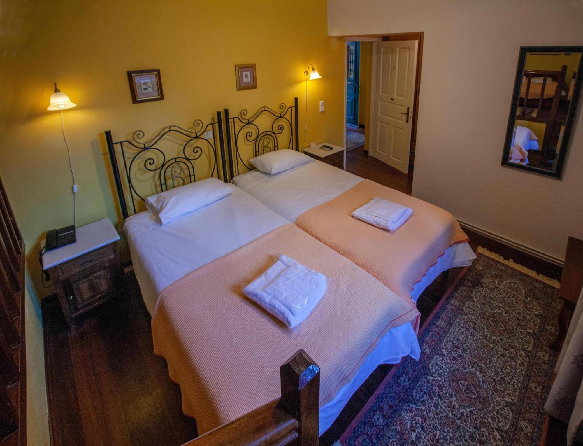 Byron Traditional Hotel Nafplio Quarto foto