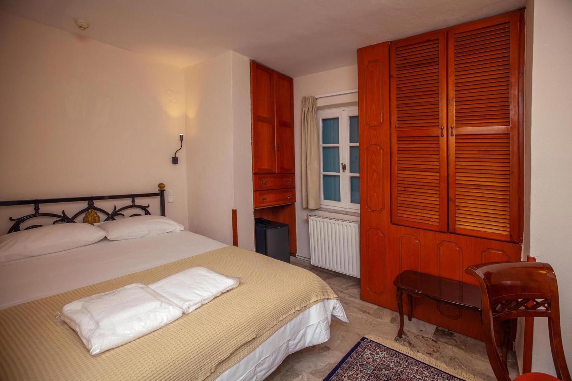 Byron Traditional Hotel Nafplio Quarto foto