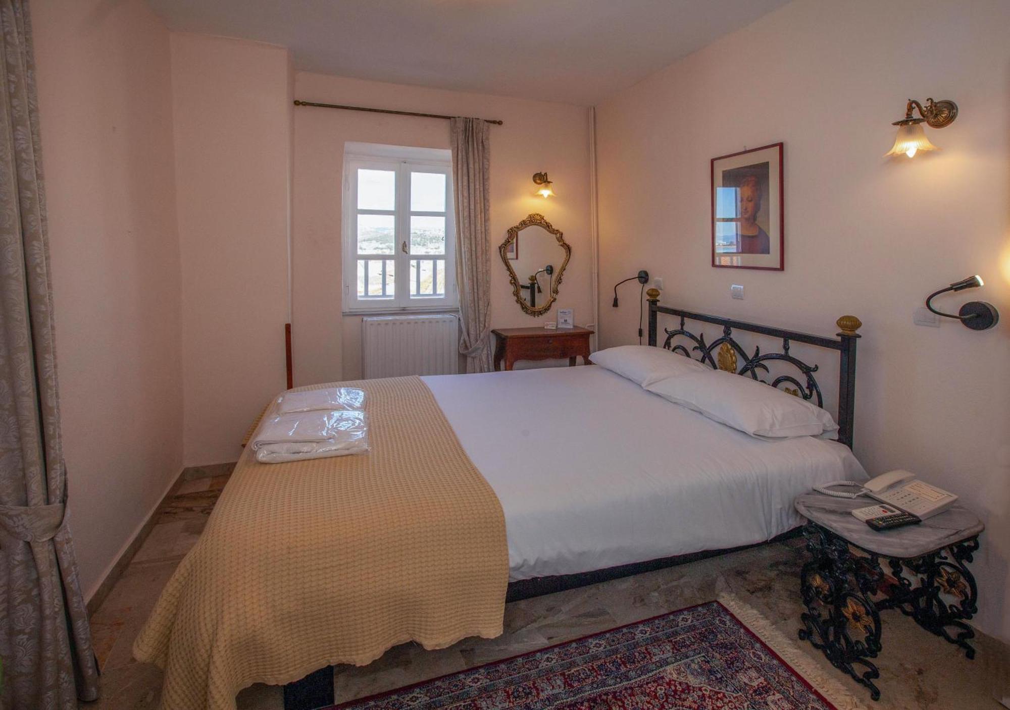 Byron Traditional Hotel Nafplio Quarto foto