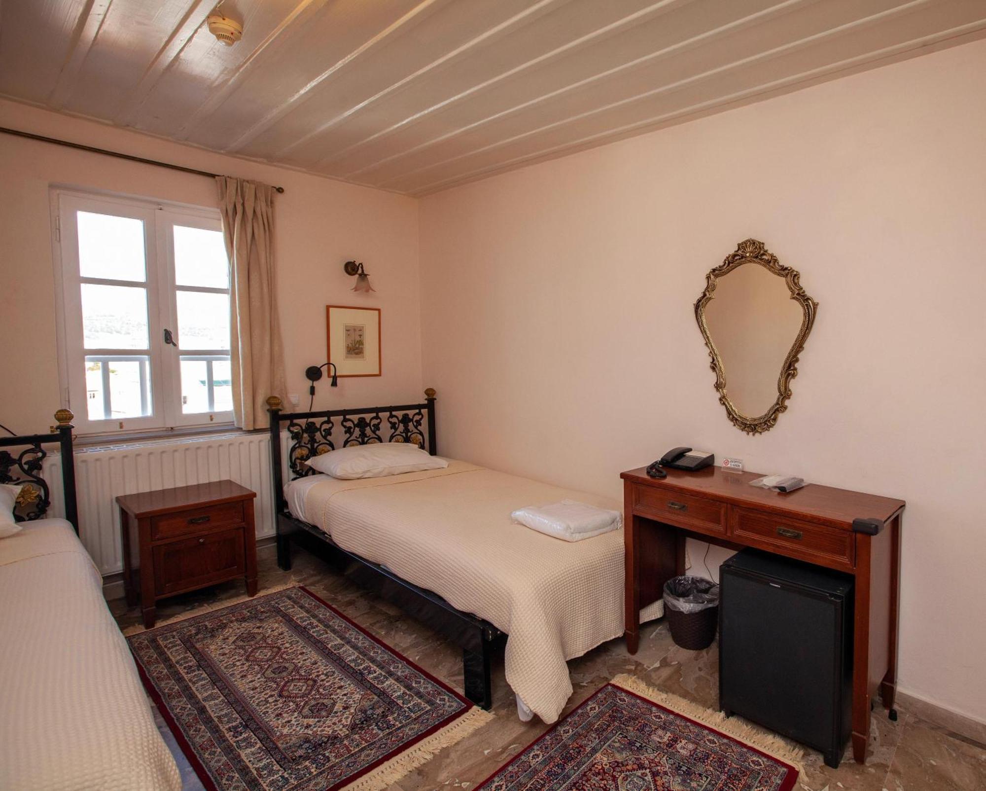 Byron Traditional Hotel Nafplio Quarto foto