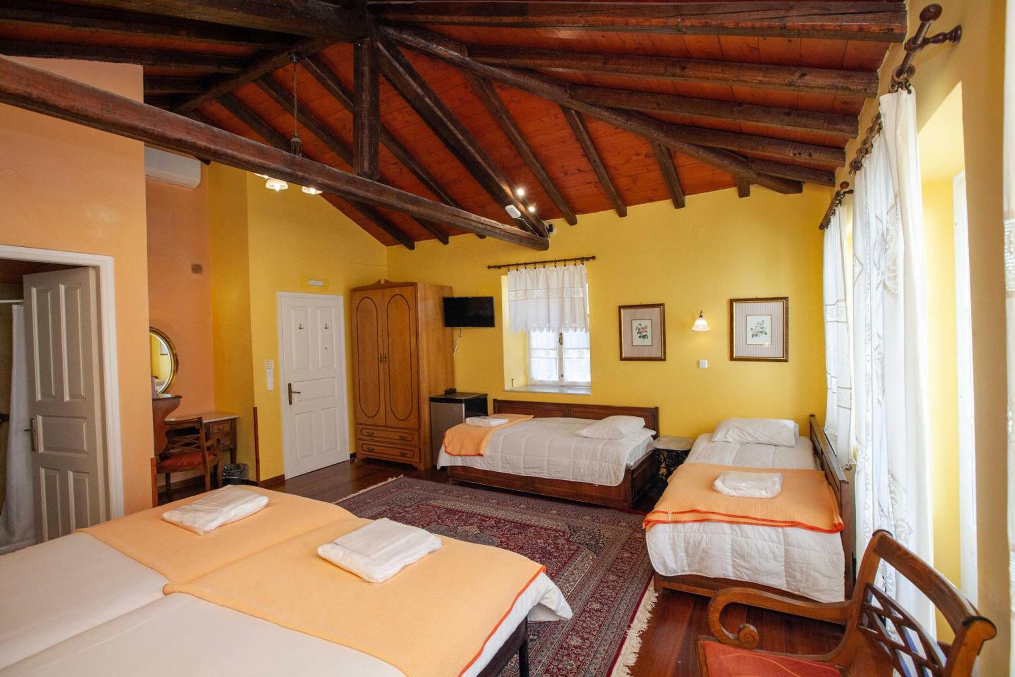 Byron Traditional Hotel Nafplio Quarto foto